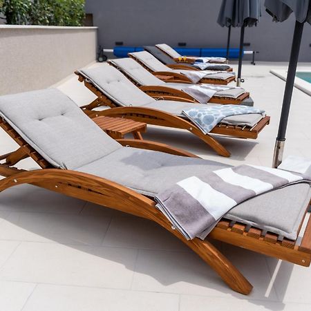 Luxury Apartment Lorena - Private Heated Pool - Jesenice  Ngoại thất bức ảnh