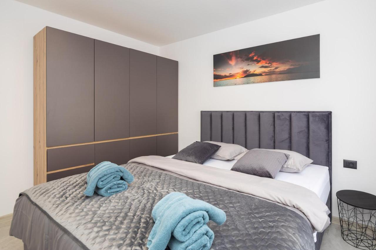 Luxury Apartment Lorena - Private Heated Pool - Jesenice  Ngoại thất bức ảnh