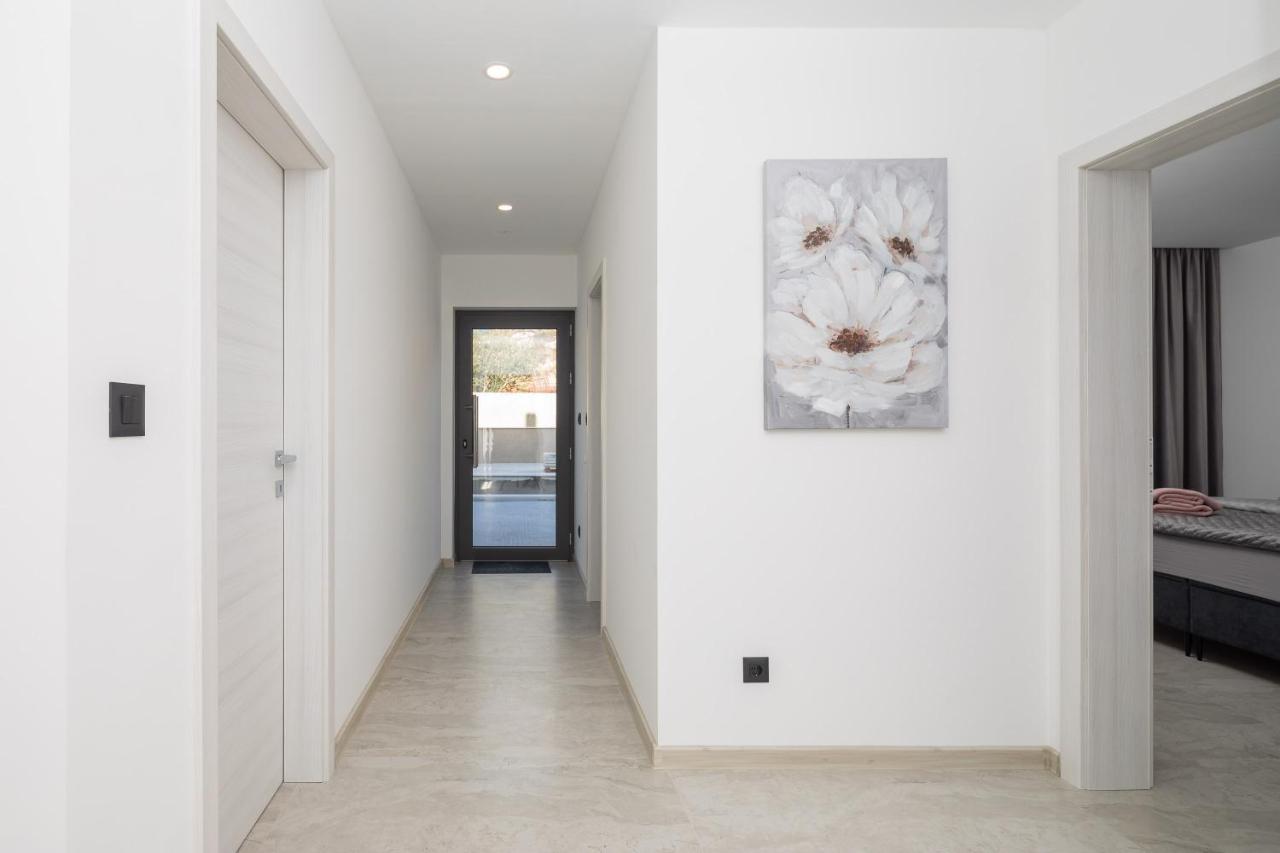 Luxury Apartment Lorena - Private Heated Pool - Jesenice  Ngoại thất bức ảnh