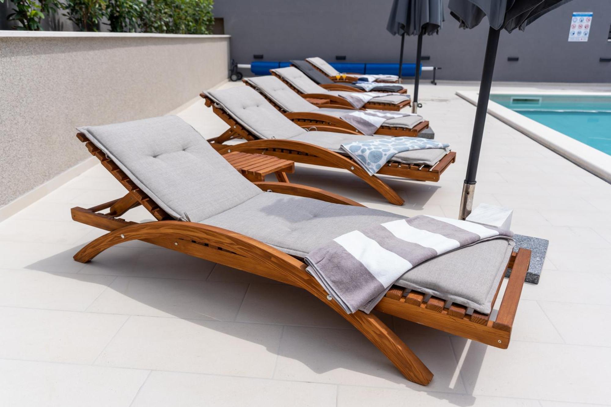 Luxury Apartment Lorena - Private Heated Pool - Jesenice  Ngoại thất bức ảnh